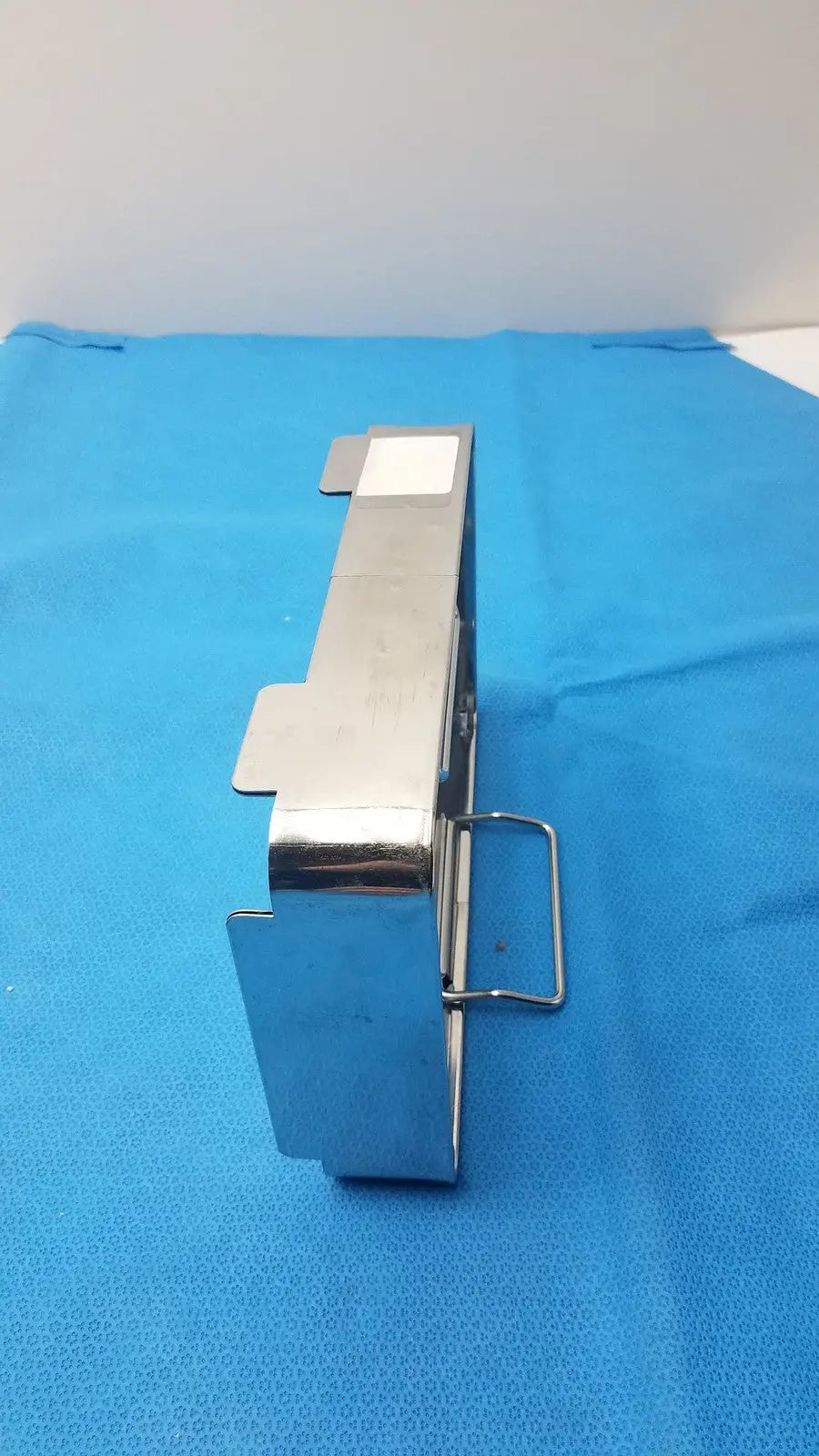 Stainless Steel Surgical Sterilization Case – Autoclavable Used Cleaned