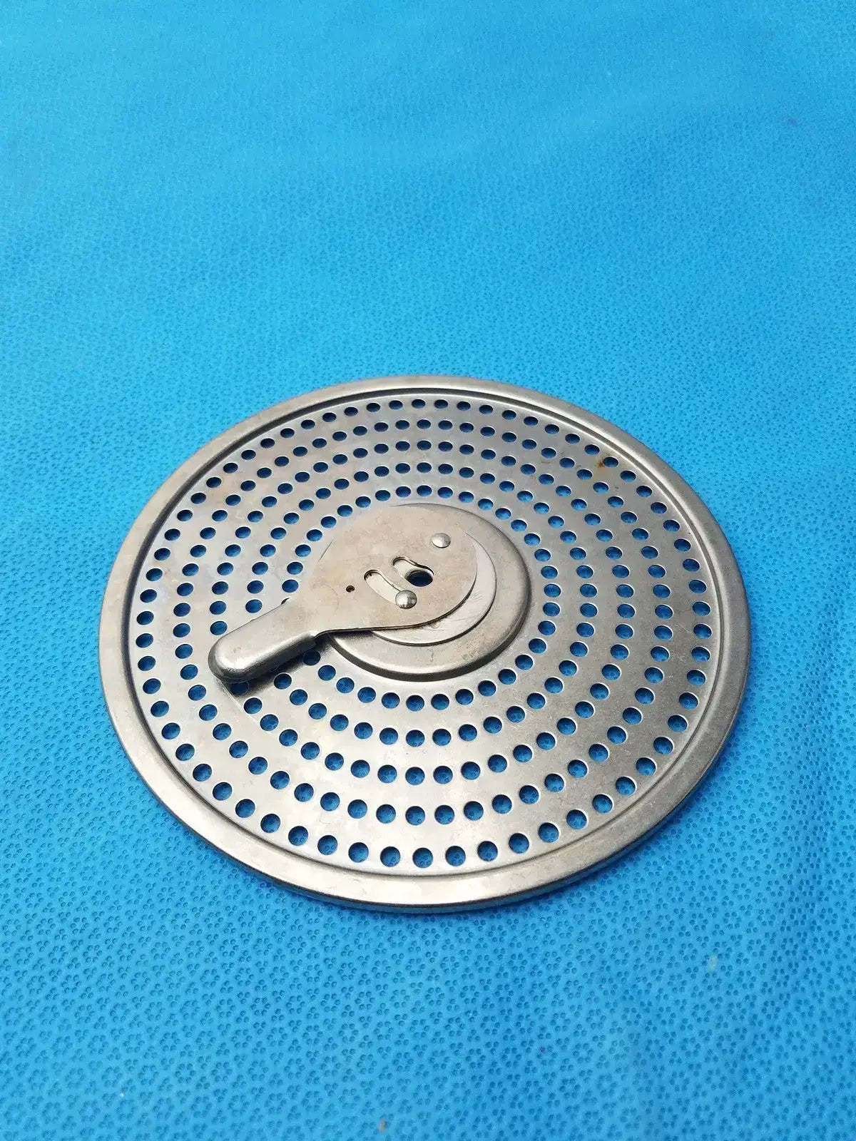 Sterilization Container Lid Paper Filter Retention Plate - Part