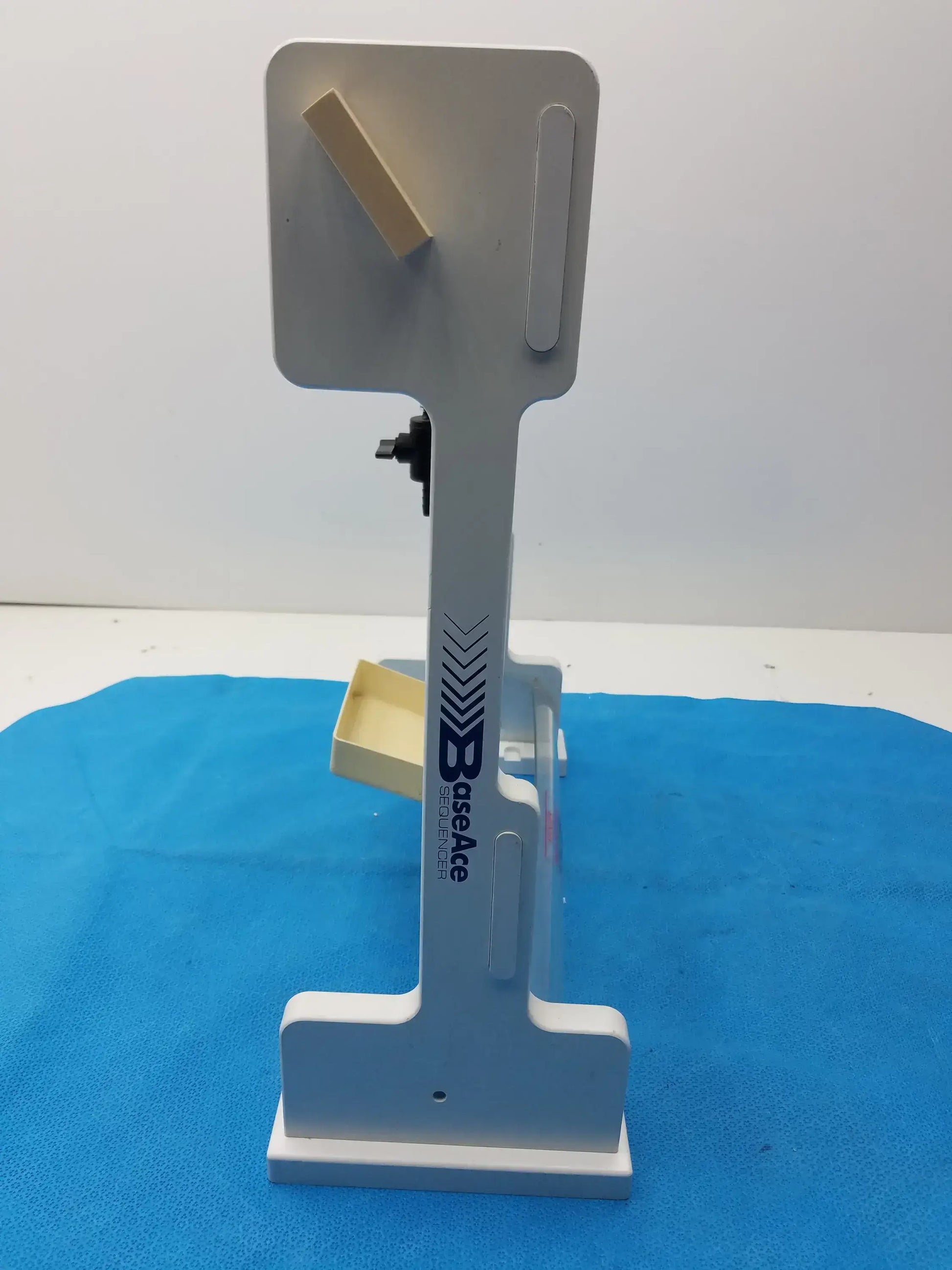 Stratagene Base Ace Sequencer Vertical Electrophoresis Gel Box