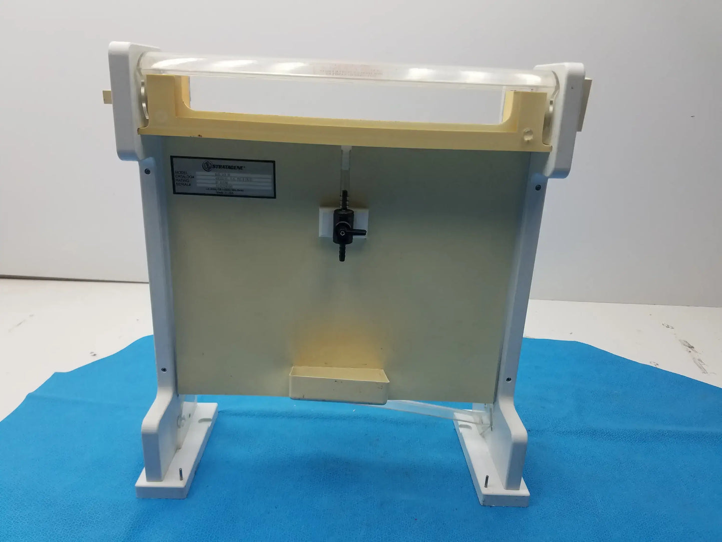 Stratagene Base Ace Sequencer Vertical Electrophoresis Gel Box