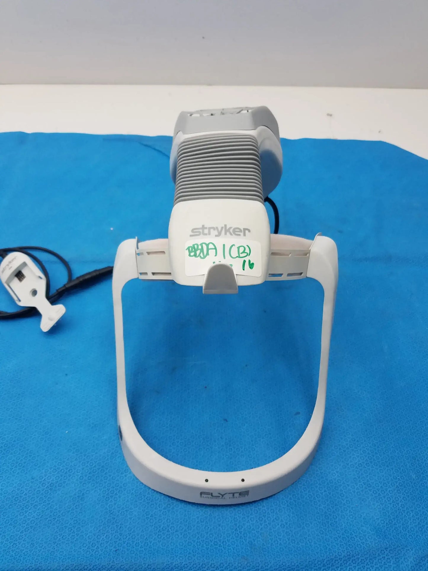 Stryker 408-600 Flyte Surgical Helmet With 408-600-300 Power Cord