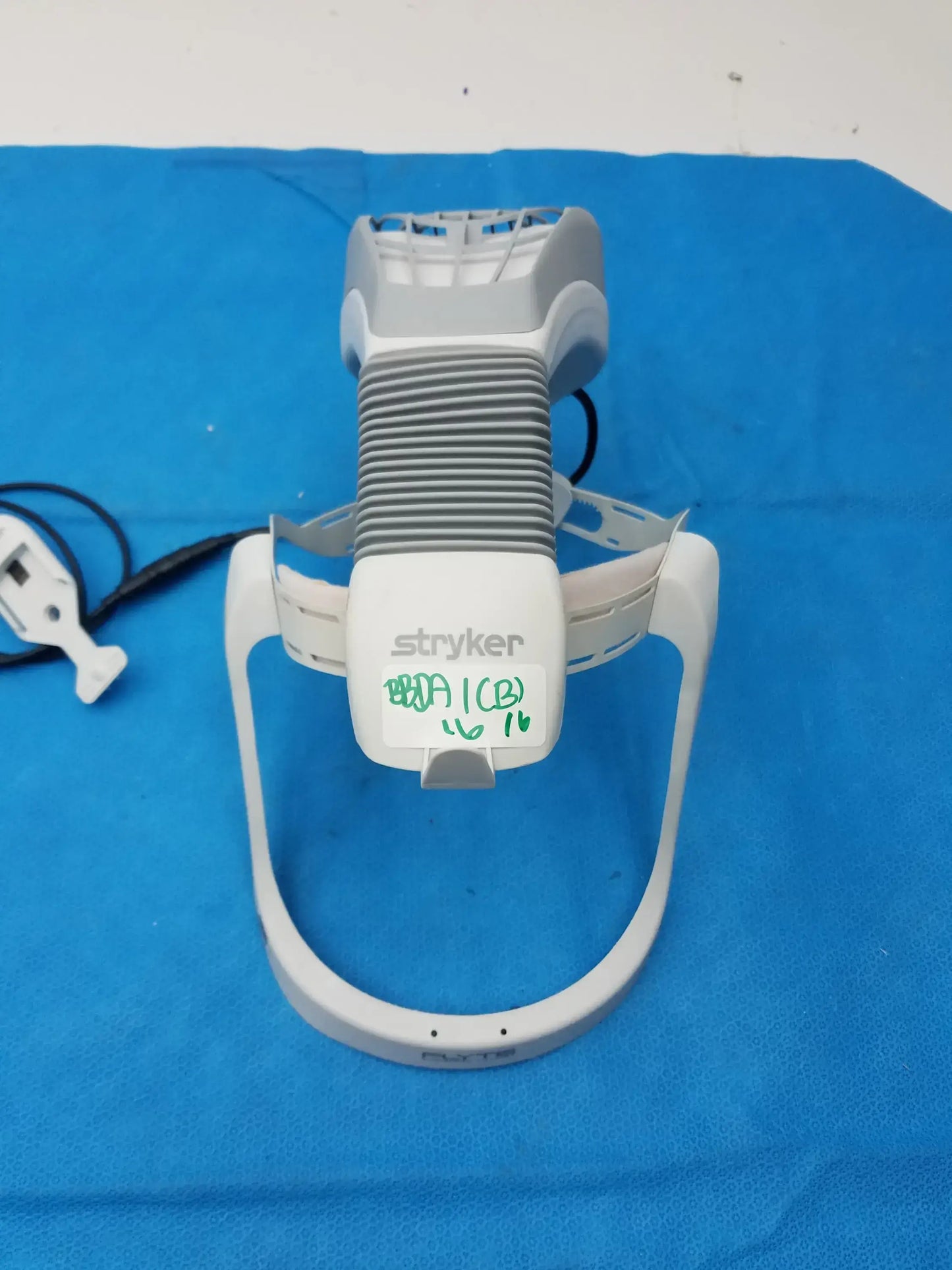 Stryker 408-600 Flyte Surgical Helmet With 408-600-300 Power Cord