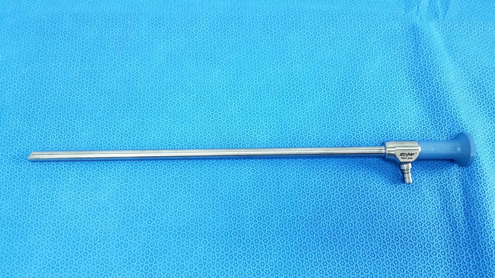 Stryker 502-859-030 Ideal Eyes 10mm 30° Autoclavable Endoscope 932245