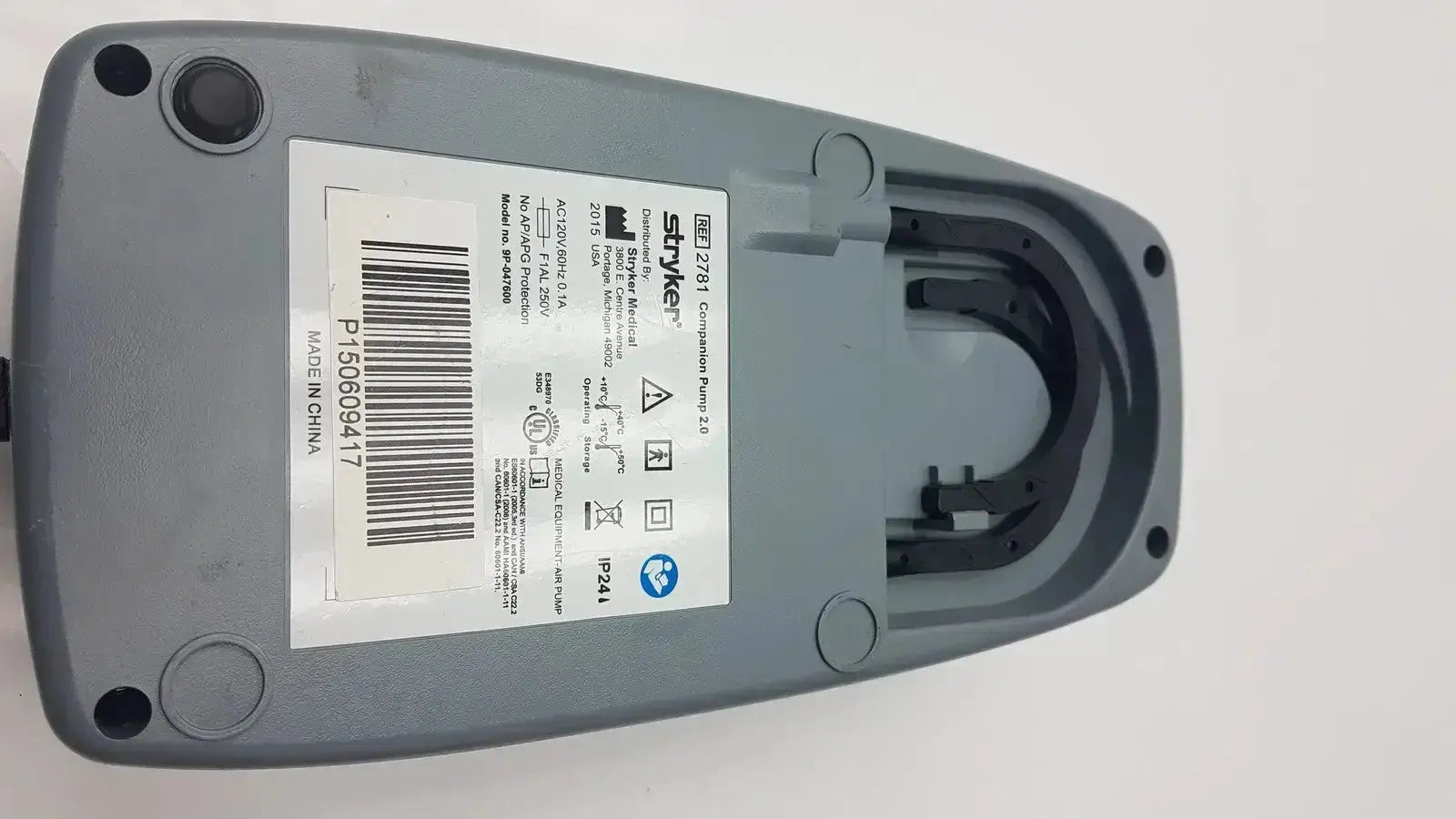 Gray plastic shinko 2781 compact power bank with molded handle for stryker companion pump 2.0 model 2781 companion pump
