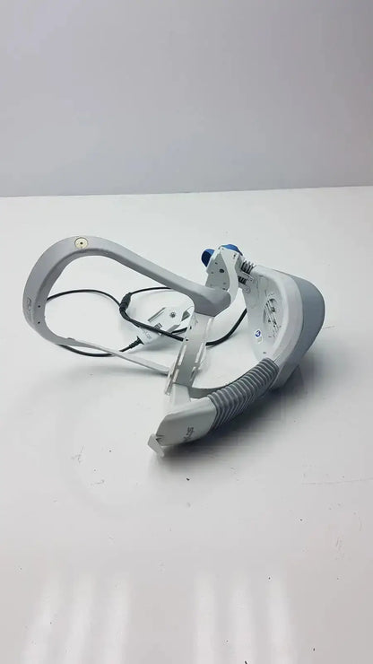 White and gray oculus quest 2 virtual reality headset with flexible neck strap for stryker flyte helmet ref 0408-600-000
