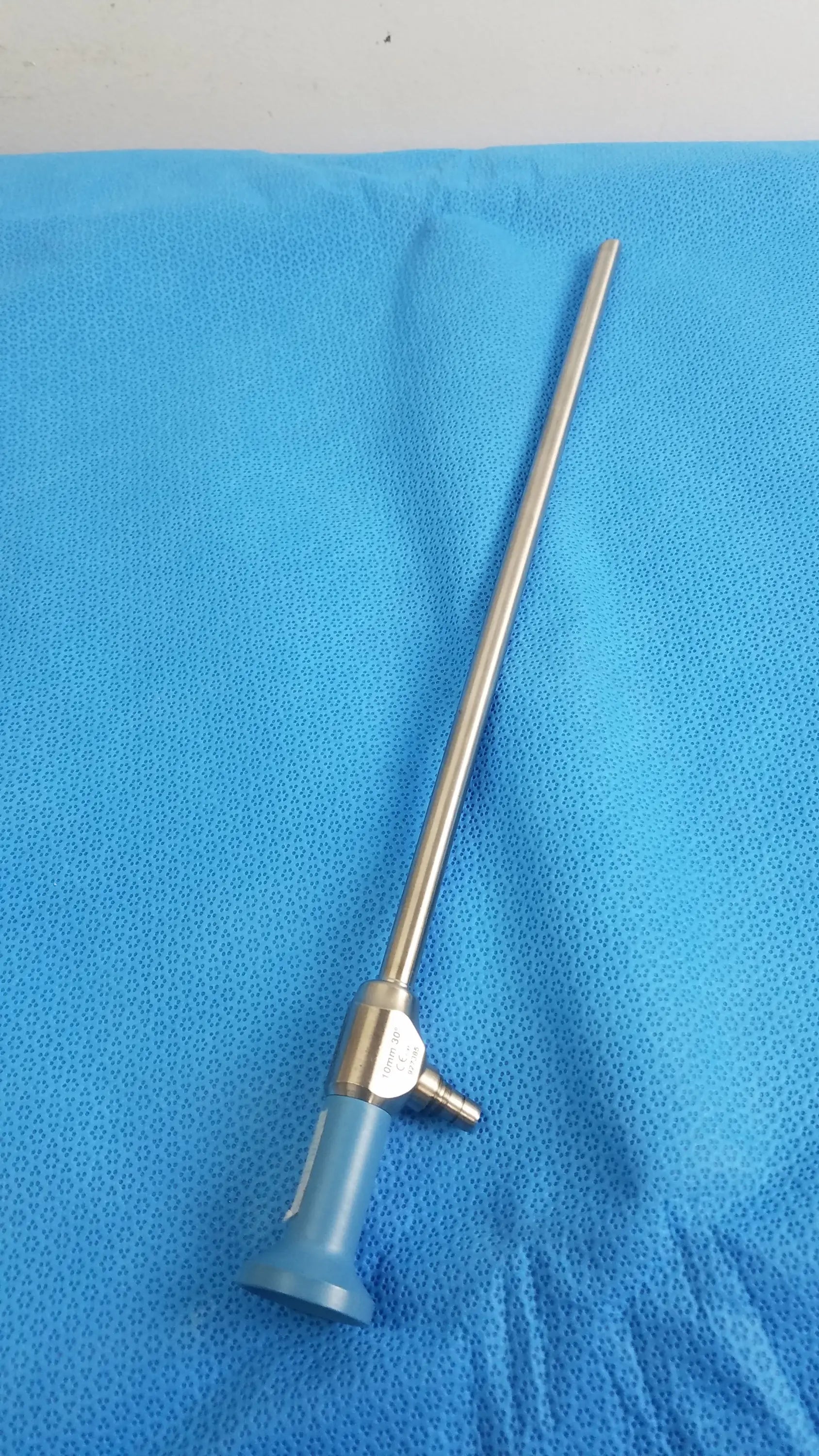 Silver stryker ideal eyes 502-859-030 autoclavable laparoscope 10mm 30º with blue handle used medical equipment for sale