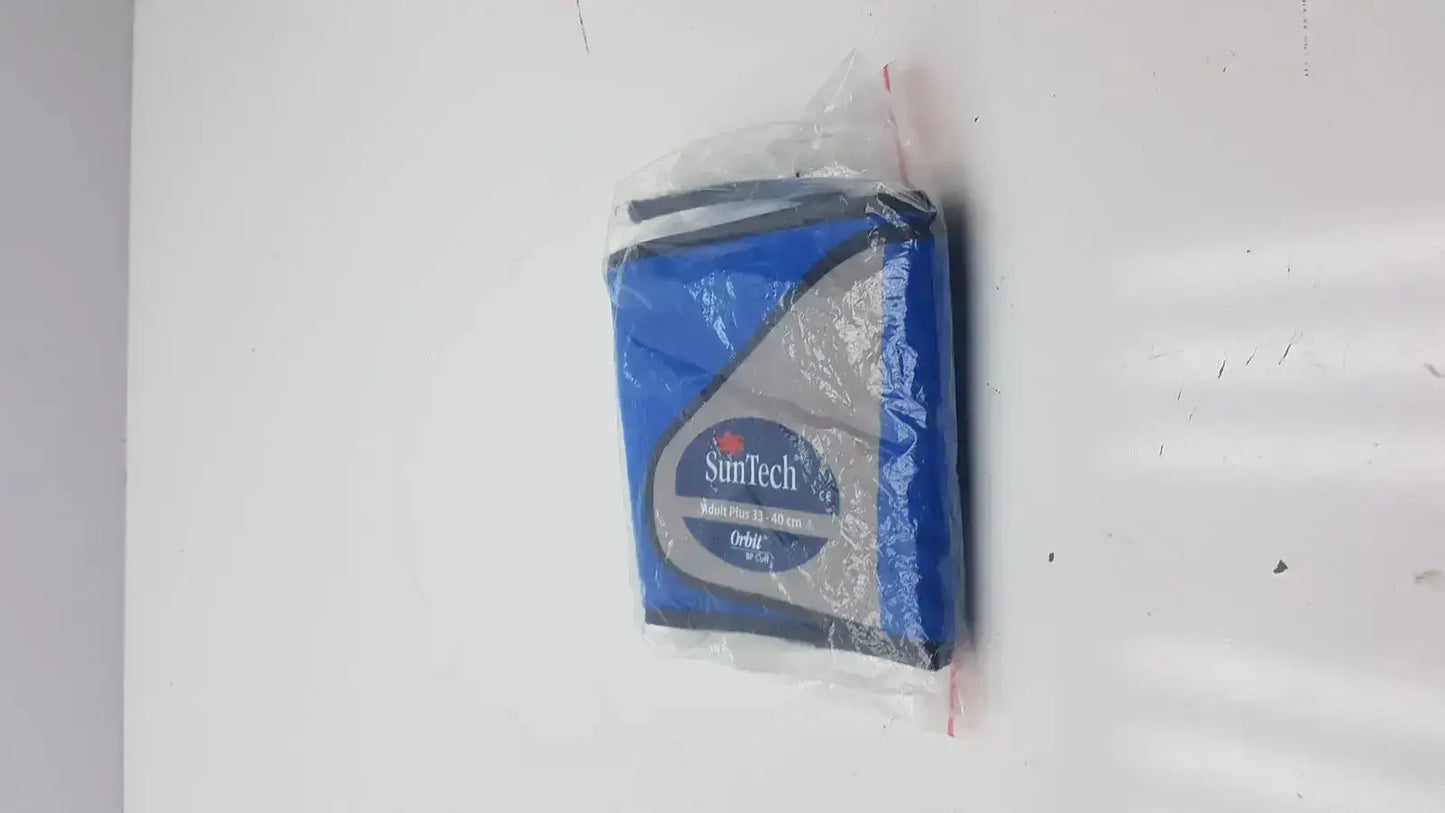 Blue and gray suntech cooler bag sealed in clear plastic packaging for suntech abpm cuff adult plus range 33-40 cm