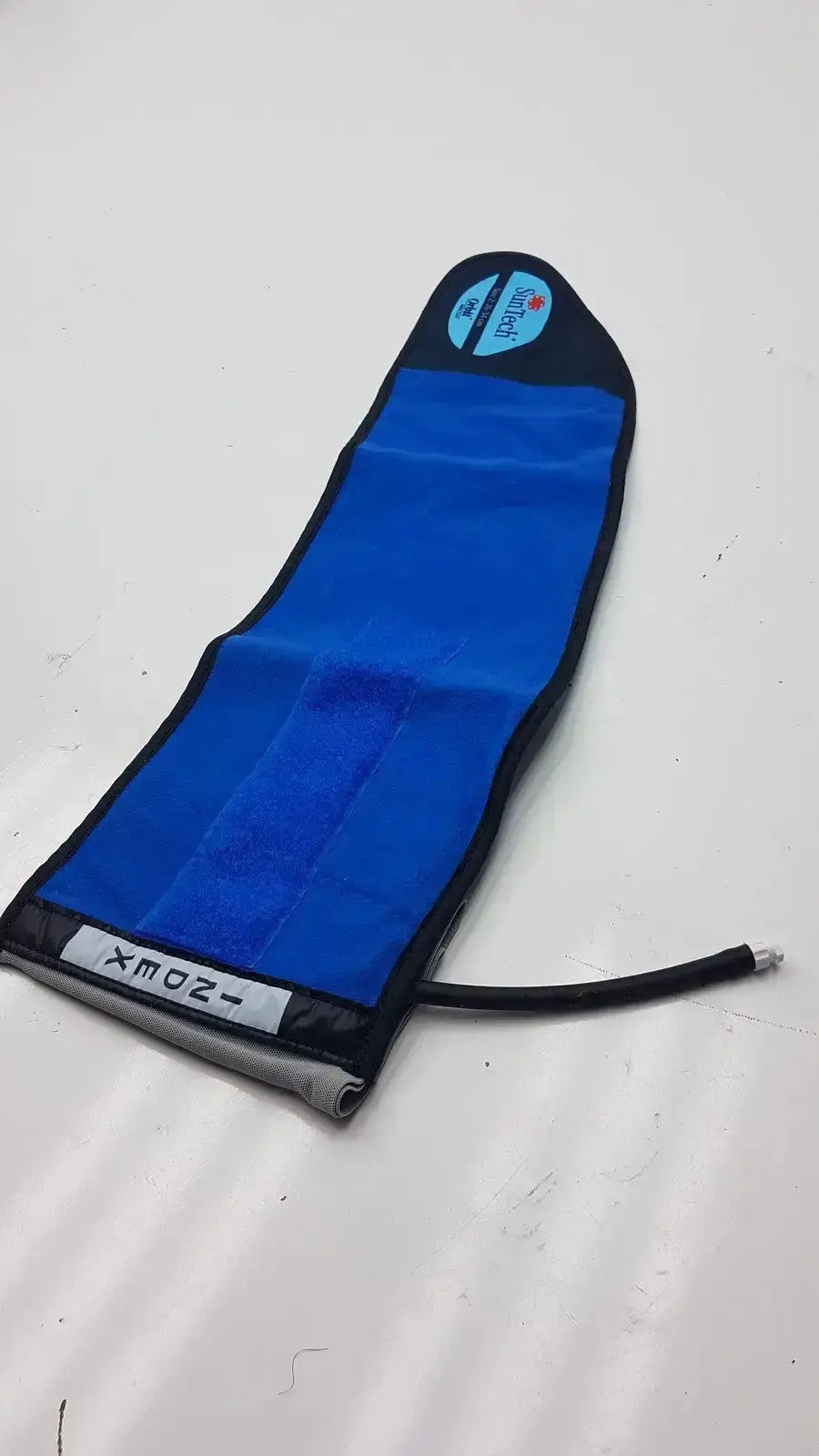 Blue and black inflatable SunTech Orbit ABPM cuff size 2 with zm02 label, range 26-34 cm for ambulatory monitoring