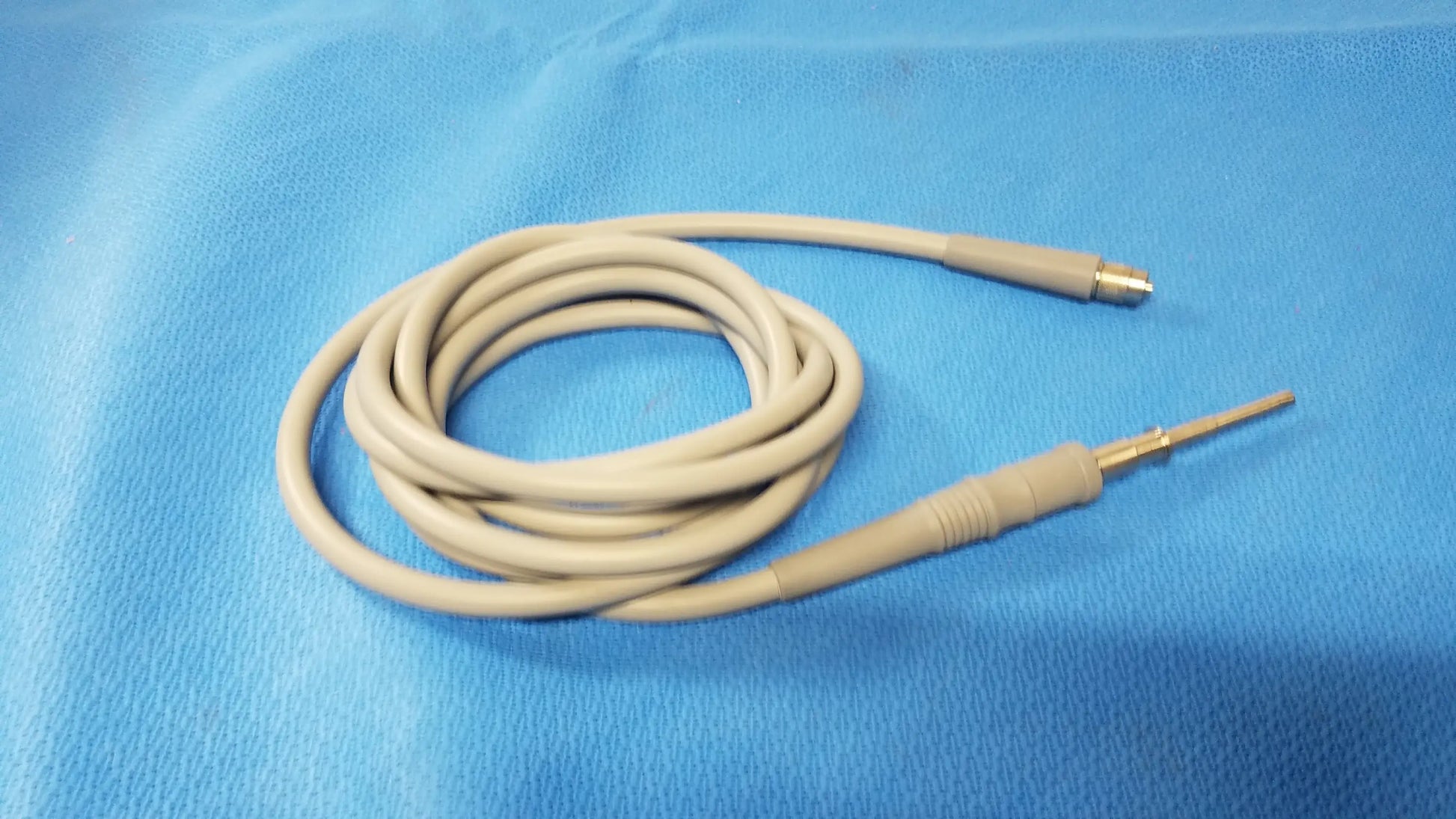 Surgical Autoclavable Fiber Optic Cable
