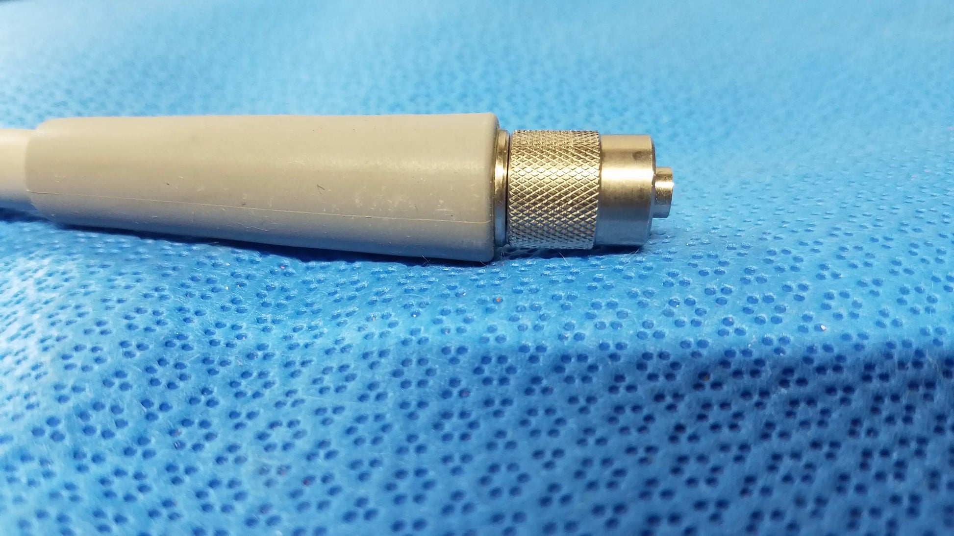 Surgical Autoclavable Fiber Optic Cable