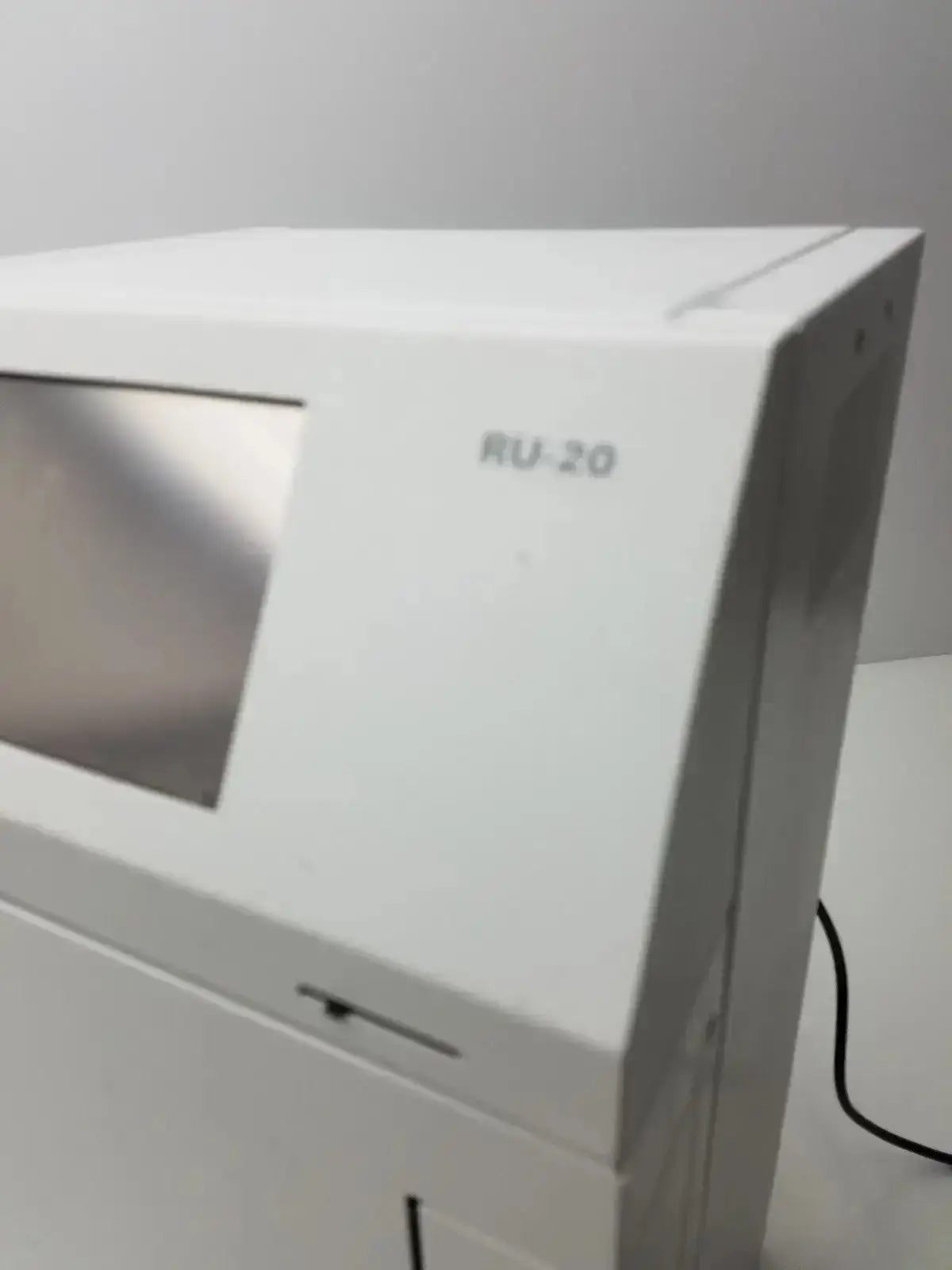 White sysmex ru-20 reagent delivery system with metallic panel and sleek modern design for laboratory use
