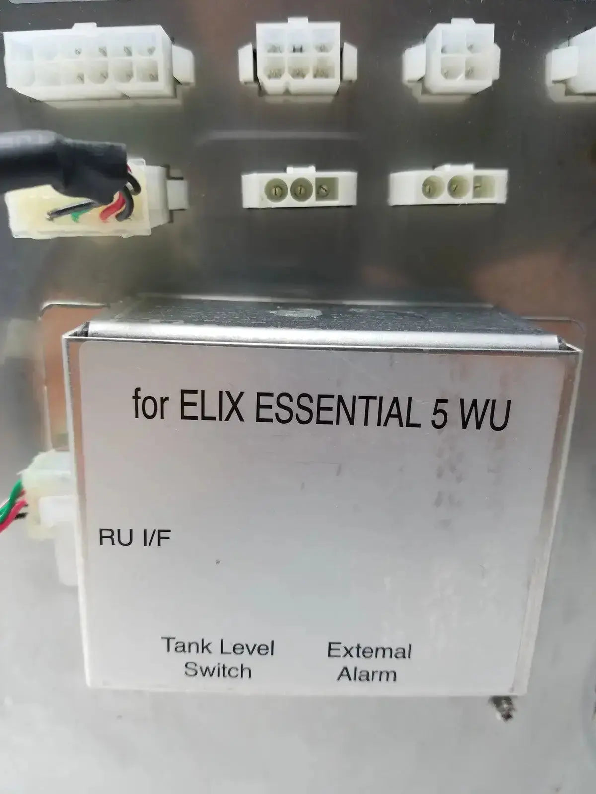 Silver rectangular metal box for elix essential 5 wu with ru i/f tank level switch and external alarm in sysmex ru-20 reagent delivery system
