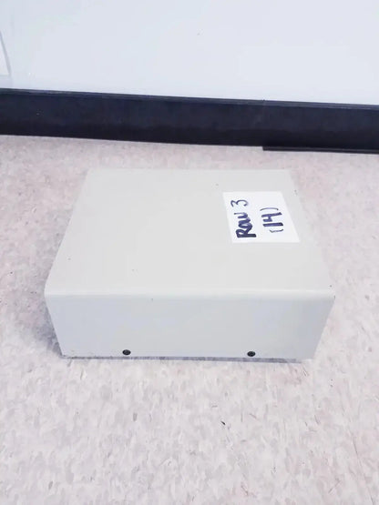 Beige rectangular metal systec ch-1448 digital tabletop dual zone temperature controller with white row 3 h label on top