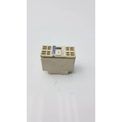 Telemecanique Schneider Electric A013256 Auxiliary Switch Block