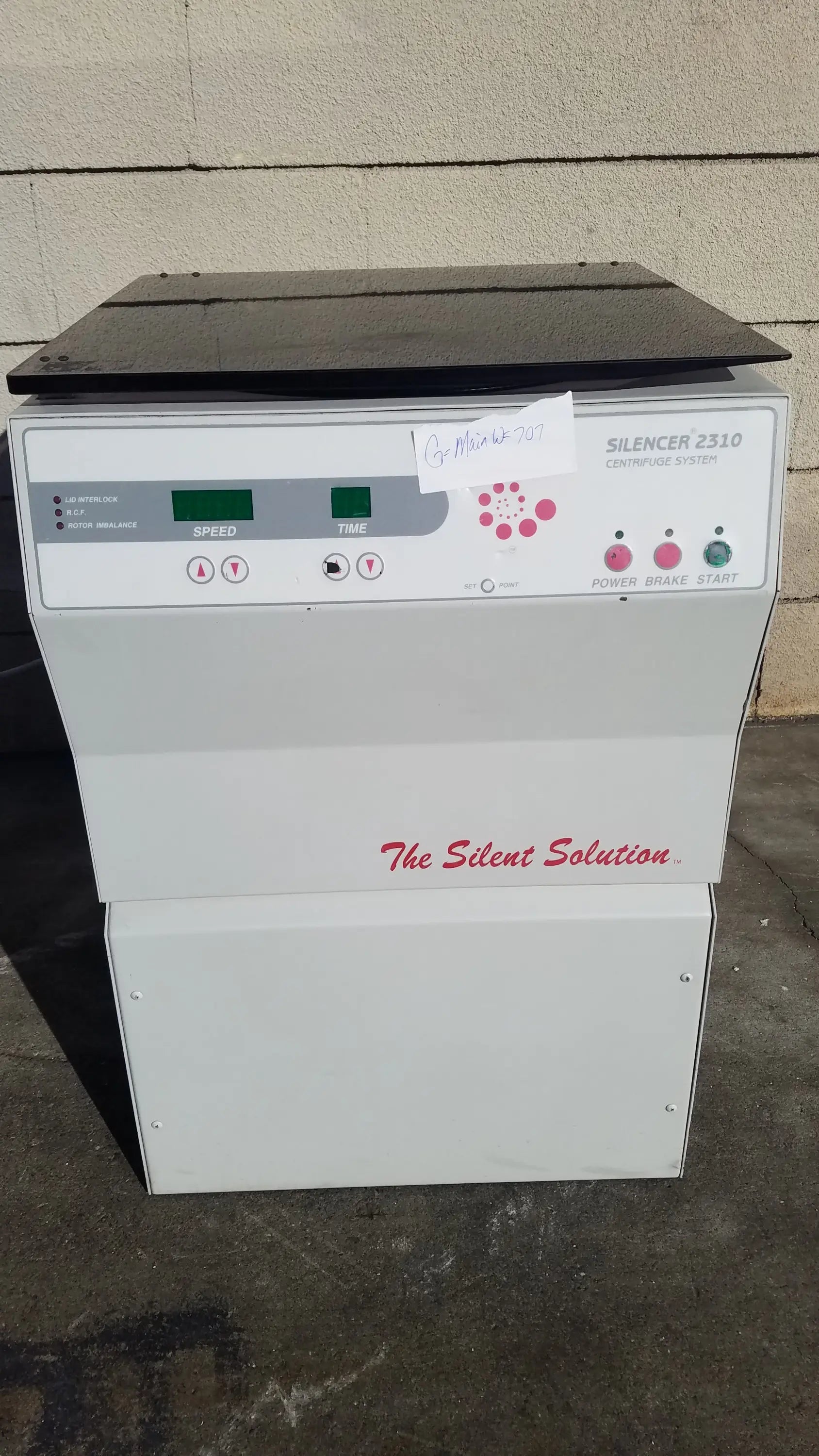 White silent solution silencer 2310 centrifuge system medical equipment with digital display and black top plate for reuse