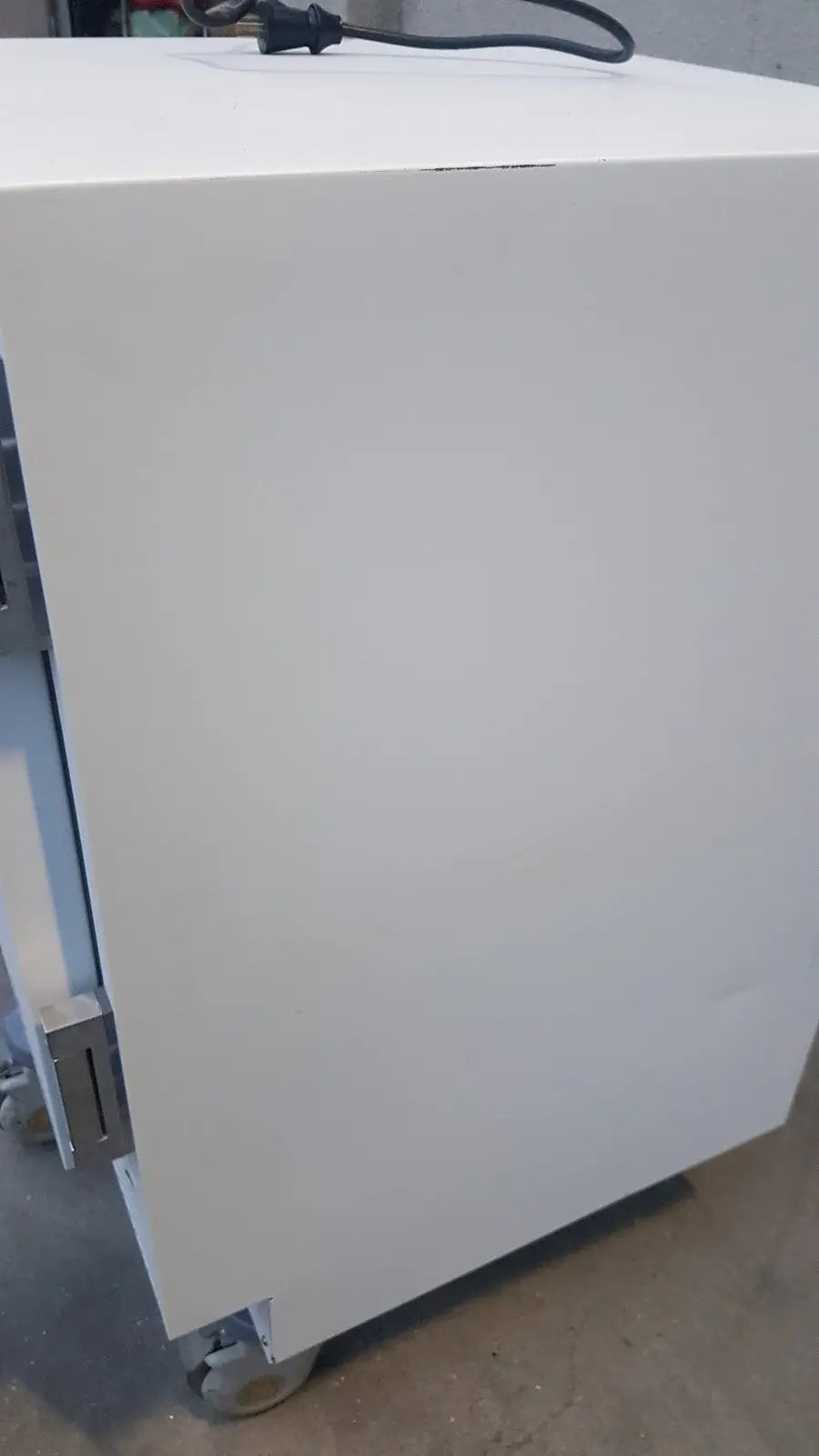 Thermo fisher Scientific MR05 Series Undercounter Lab Refrigerator - Laboratory