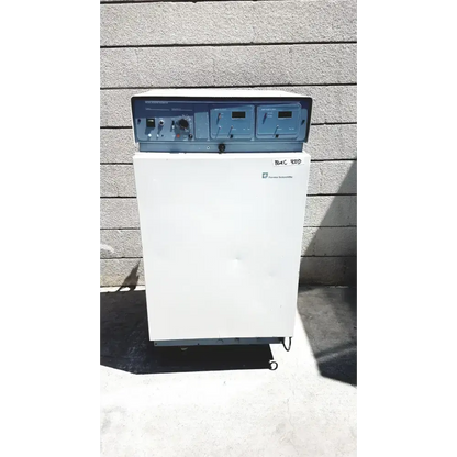 Thermo Forma 3110 Water-Jacketed Laboratory Incubator