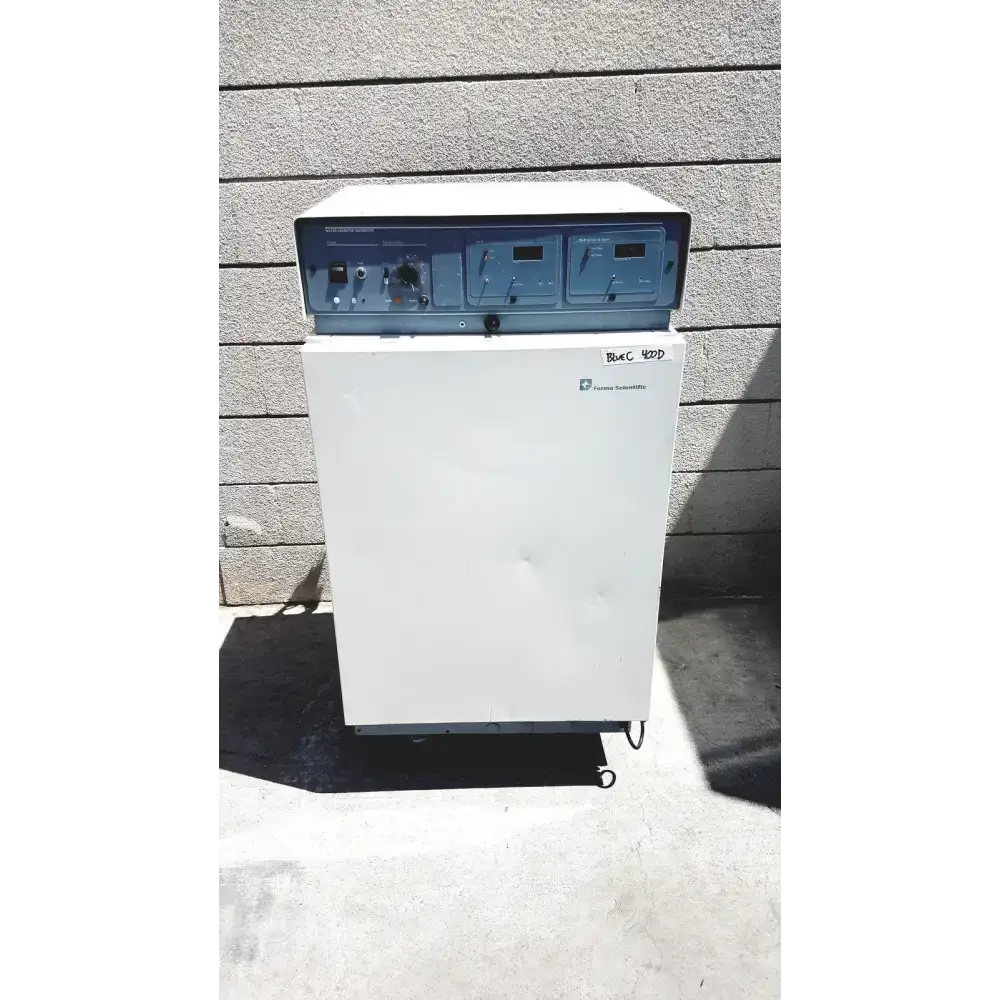 Thermo Forma 3110 Water-Jacketed Laboratory Incubator