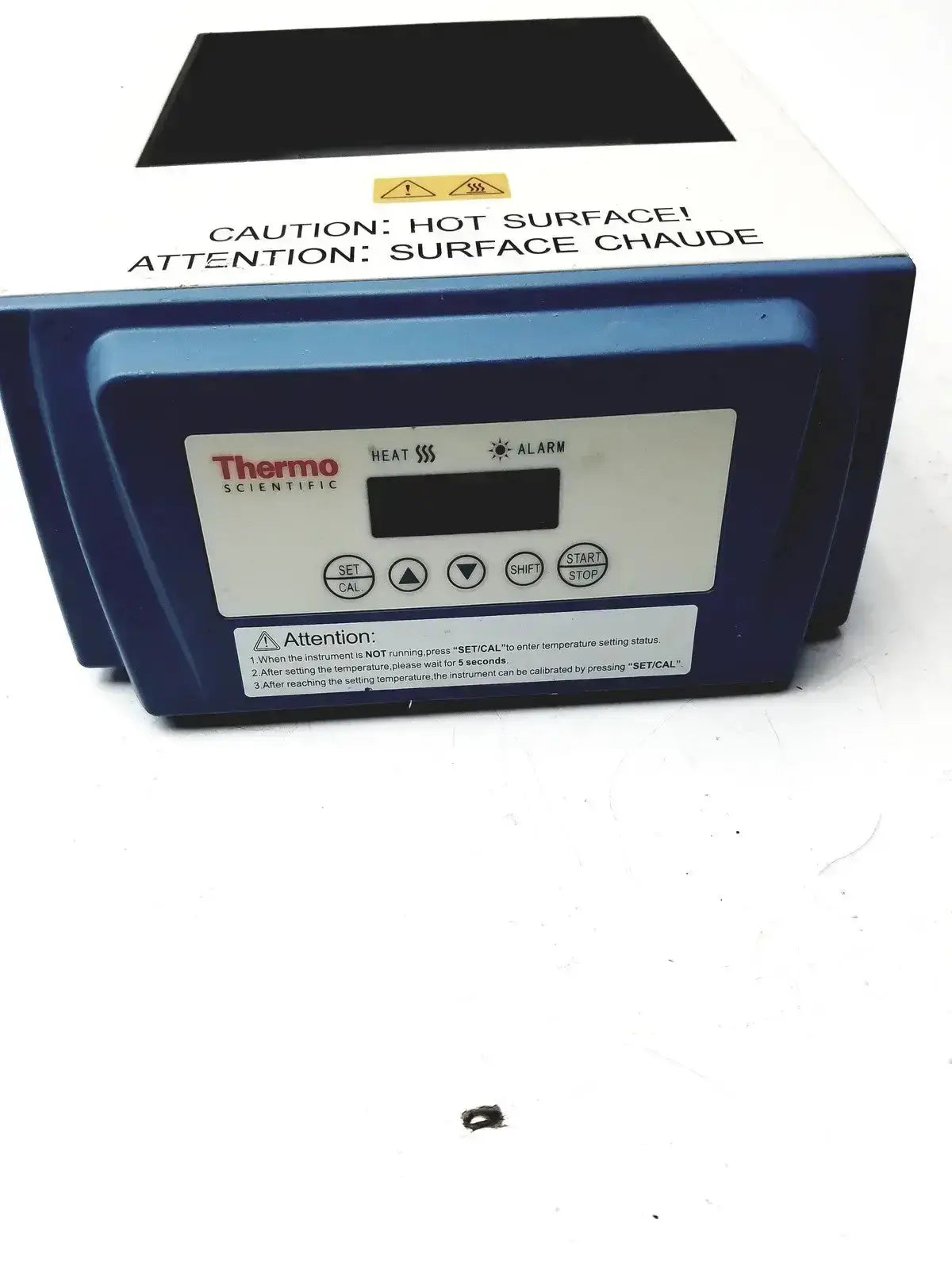 Thermo Scientific digital dry block heater 88870003n in blue with white control panel and digital display for lab use