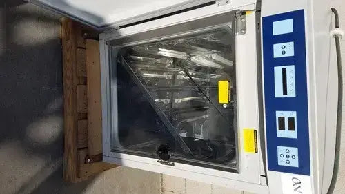 Thermo Scientific Napco Series 8000 WJ CO2 Incubator