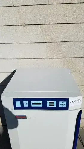 Thermo Scientific Napco Series 8000 WJ CO2 Incubator