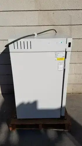 Thermo Scientific Napco Series 8000 WJ CO2 Incubator