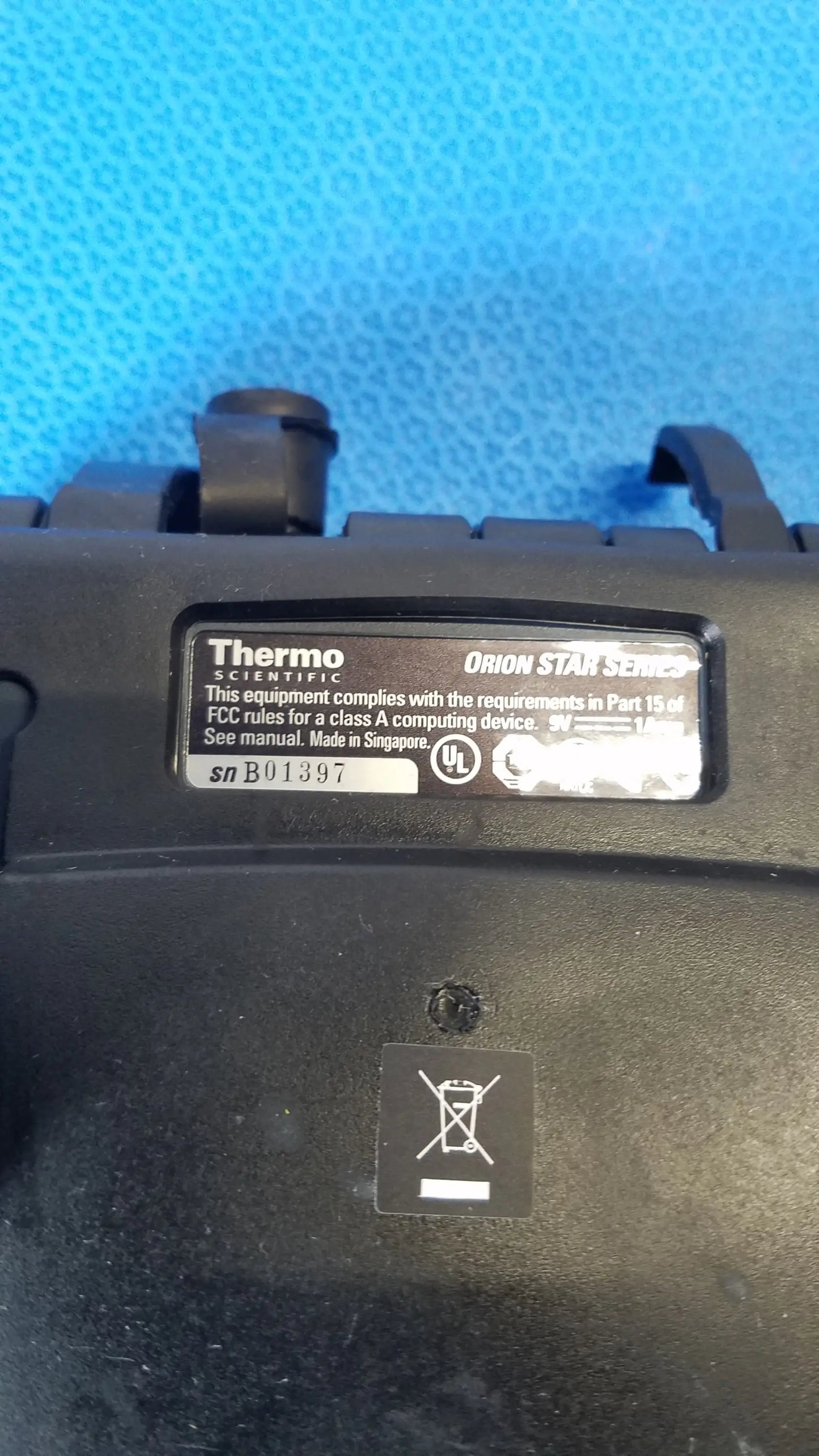 Black plastic thermo scientific orion star series benchtop meter made in singapore with serial number b01397 medical equipment