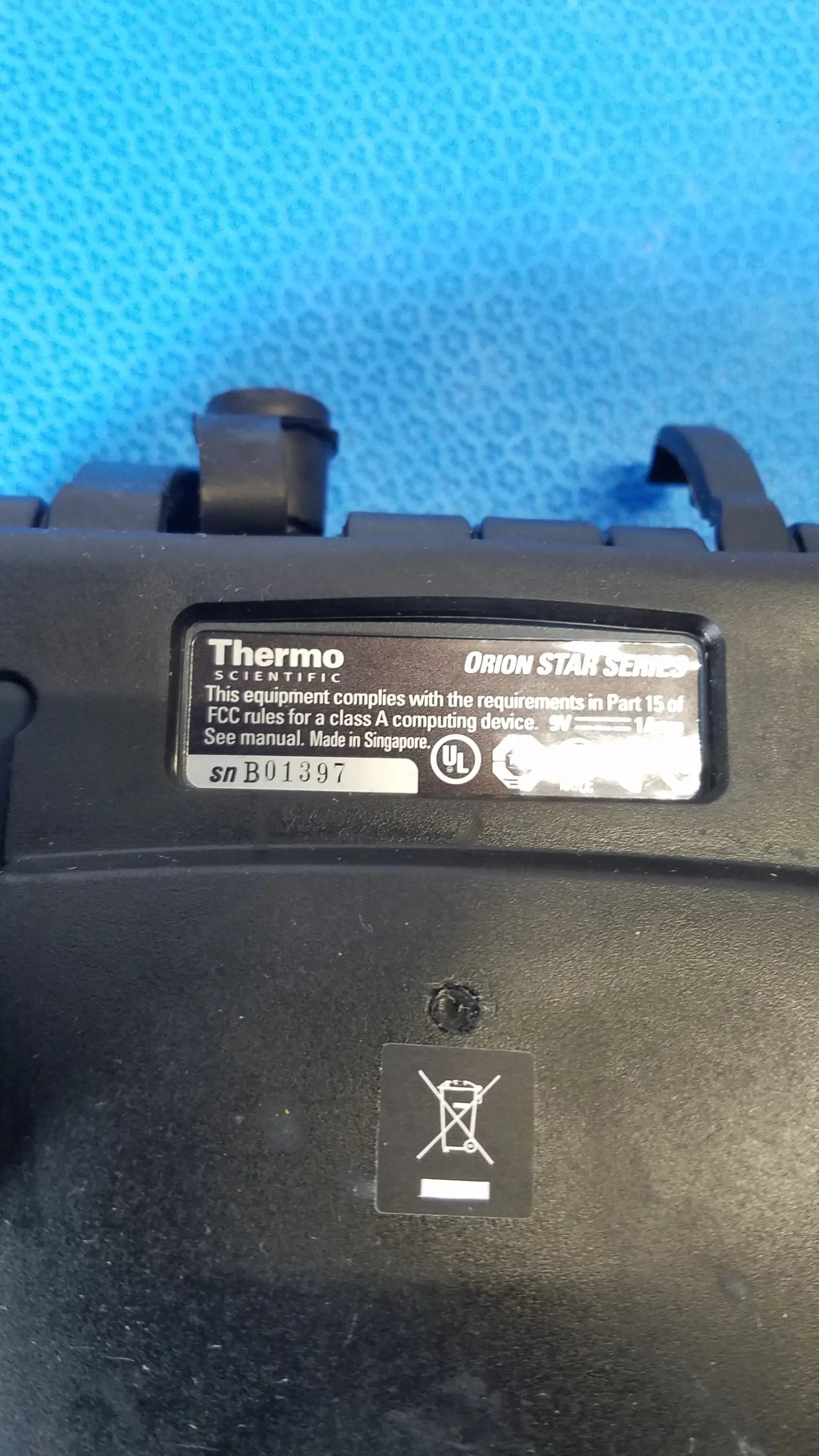 Black plastic thermo scientific orion star series benchtop meter made in singapore with serial number b01397 medical equipment