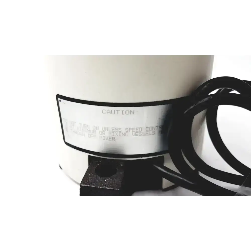 Thermolyne Maxi Mix II Type 37600 Mixer shaking - Laboratory