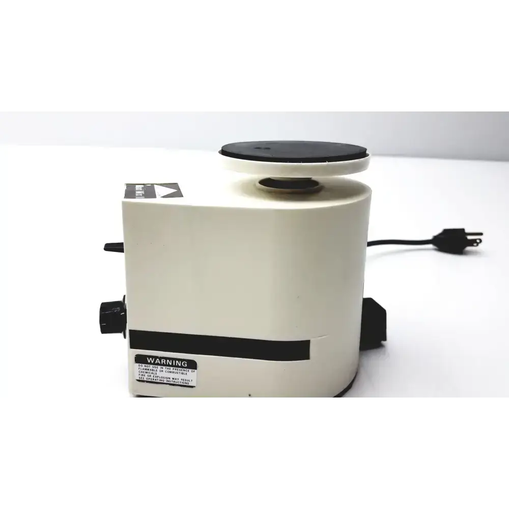 Thermolyne Maxi Mix II Type 37600 Mixer shaking - Laboratory