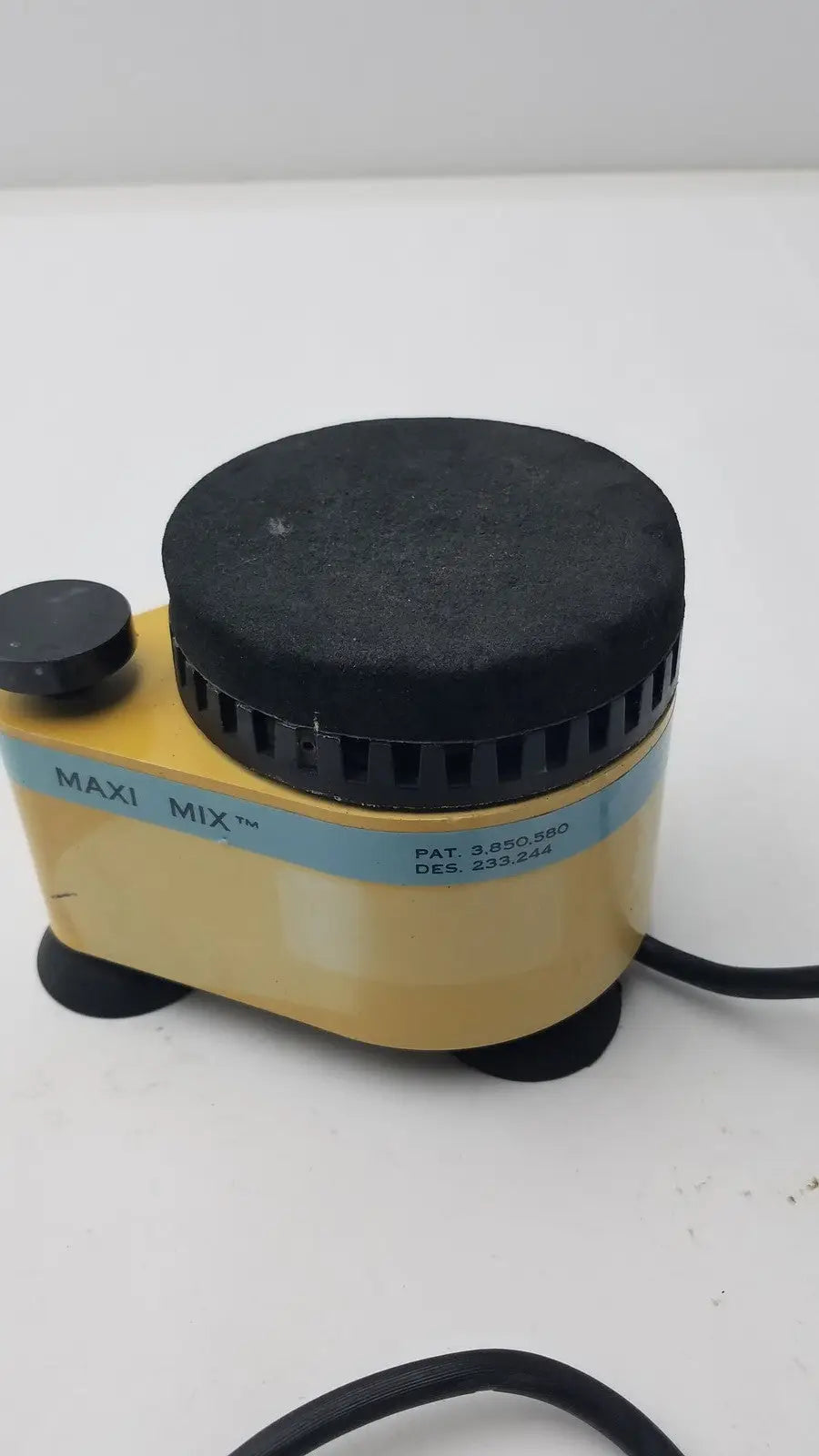 Thermolyne Maxi Mix Mixer Model M-16715 Series 241 120VAC 0.5A - Vortex