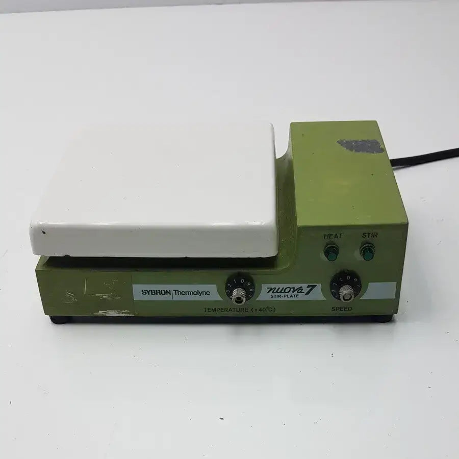 Thermolyne Sybron Corporation Nuova 7 Stirrer Model SP-18425 - Laboratory