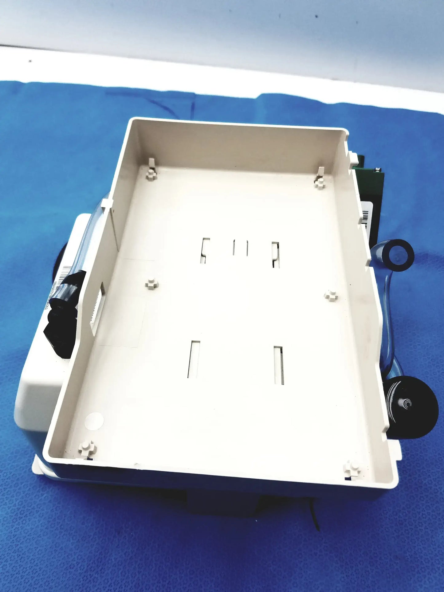 Thomas YP70VC/120 Oil-less Linear Diaphragm Compressor