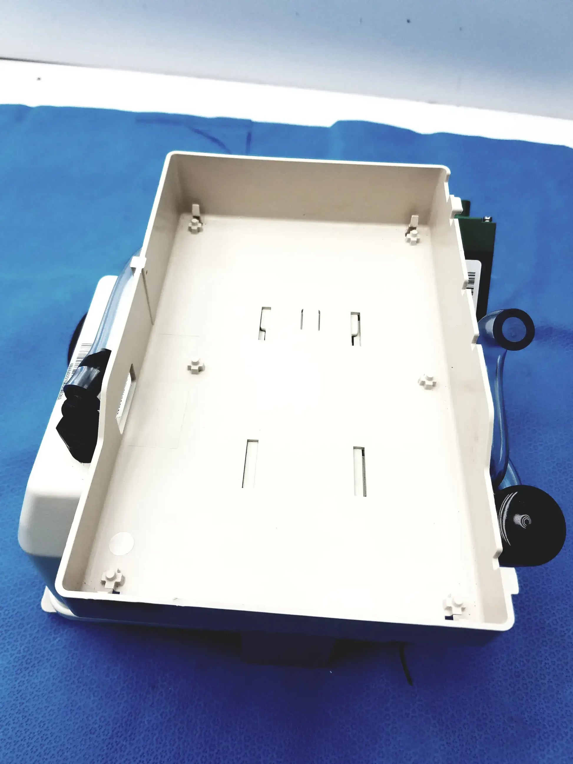 Thomas YP70VC/120 Oil-less Linear Diaphragm Compressor