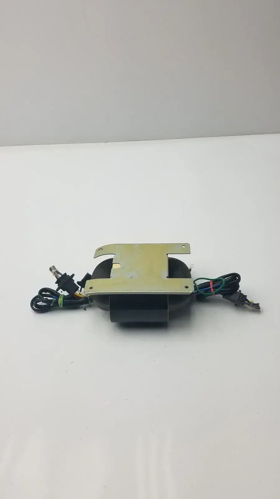 Tohsei Ind 3H30015-0 Transformer 220V-240V System