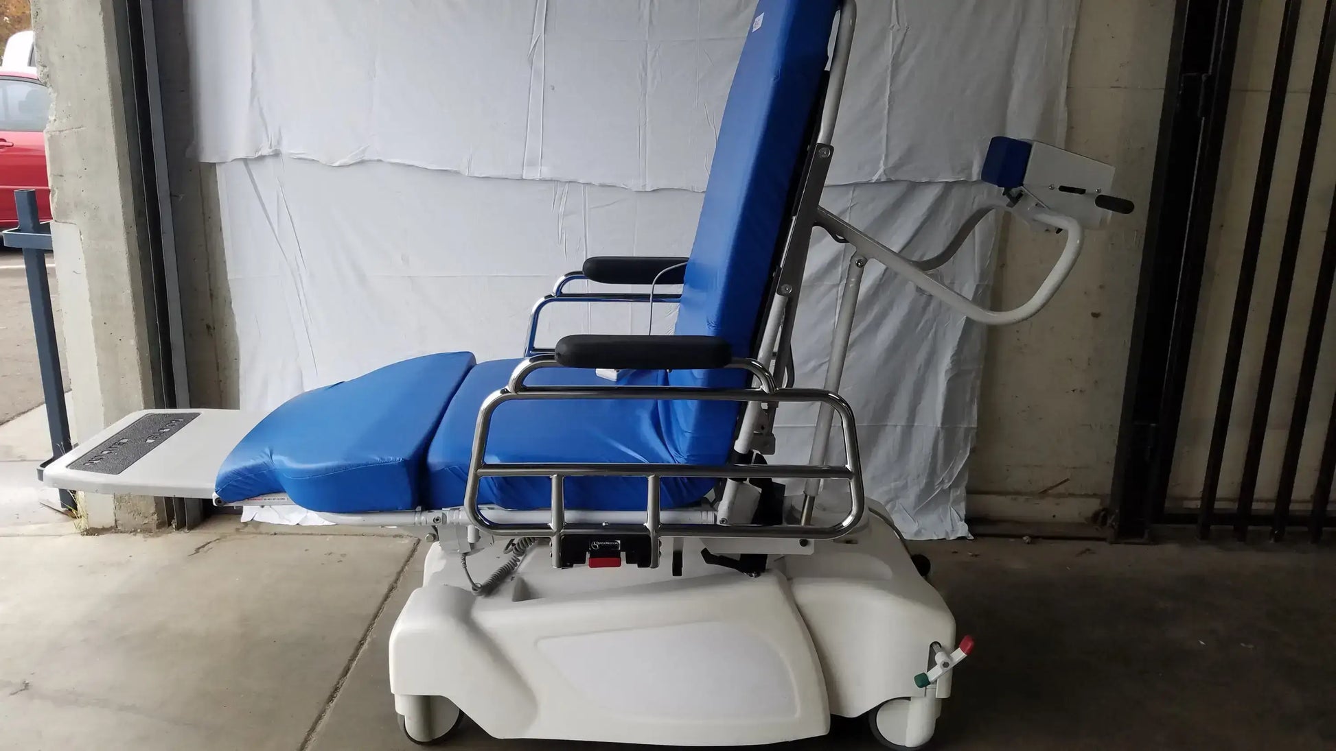 TransMotion TMM6 Power Drive Stretcher Chair