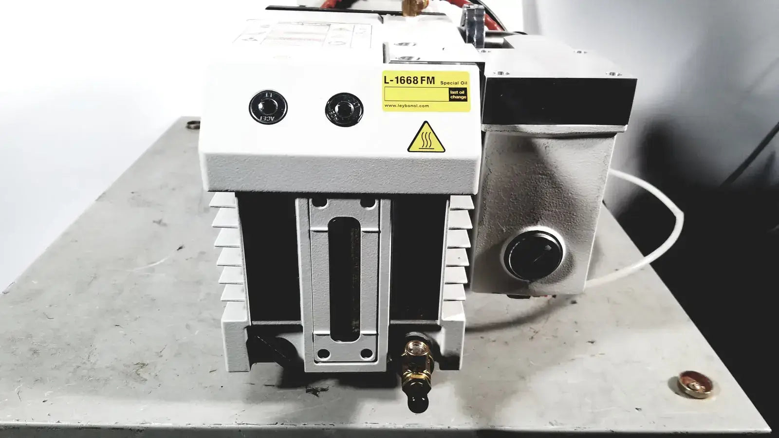 Trivac Leybold D16B Rotary Vane Vacuum Pump
