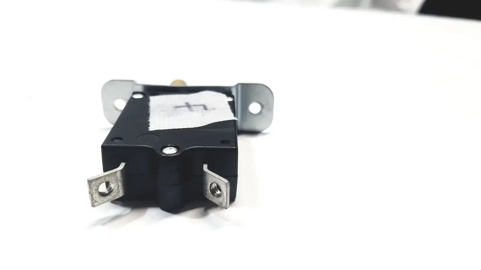 Tyco Electronics Toggle Circuit Breaker W31-X1022-50 50A 50VDC