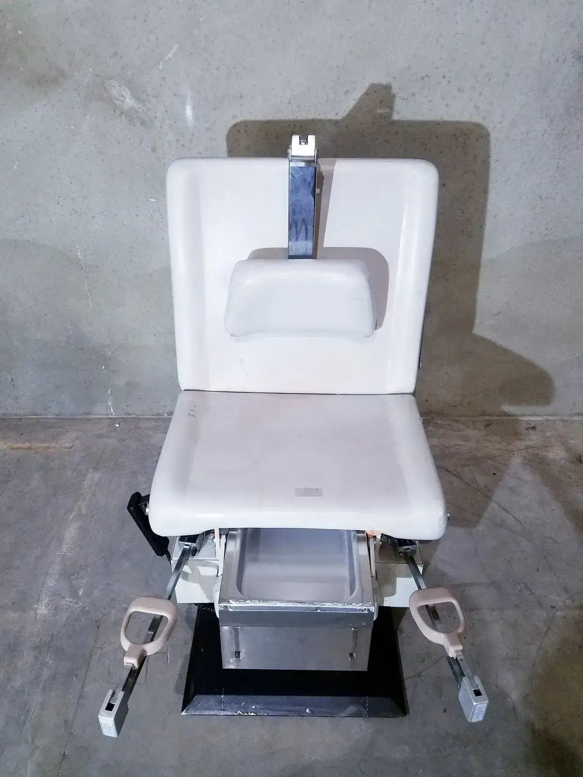 UMF 5020 Economy Power Procedure Chair Hand Control