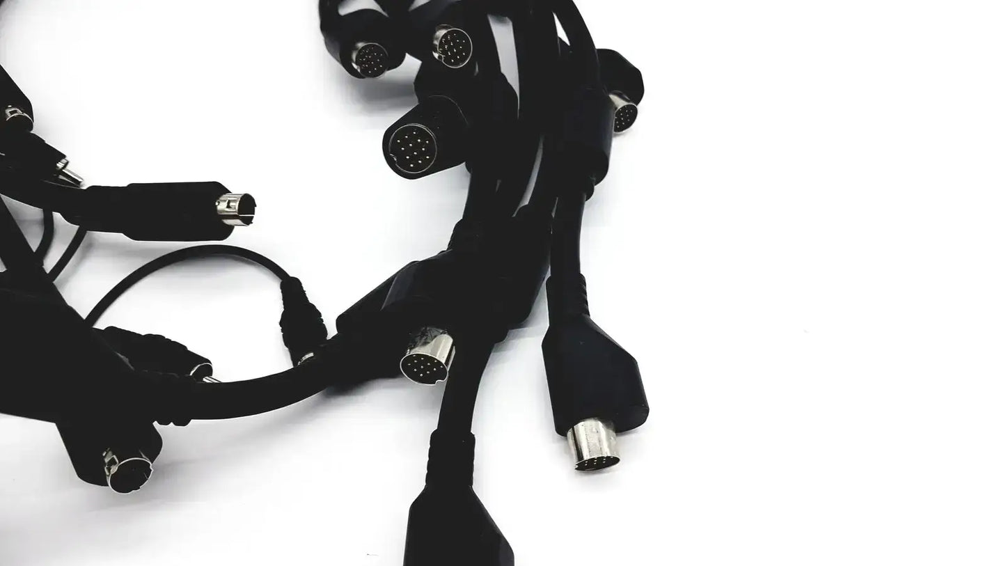 Unbranded Lot of Black Link Cables or Stereo Remote Adapter - & Adapters