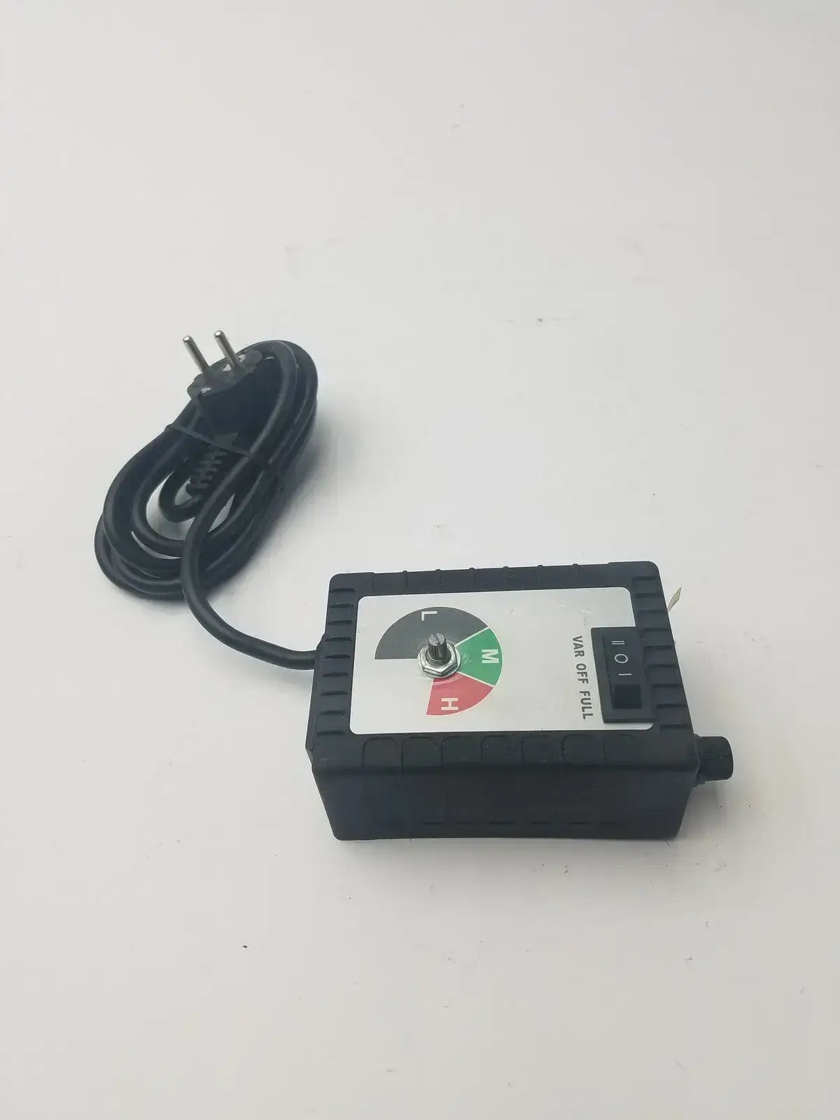 Universal AC Variable Speed Controller Outlet for Fan Motor Light