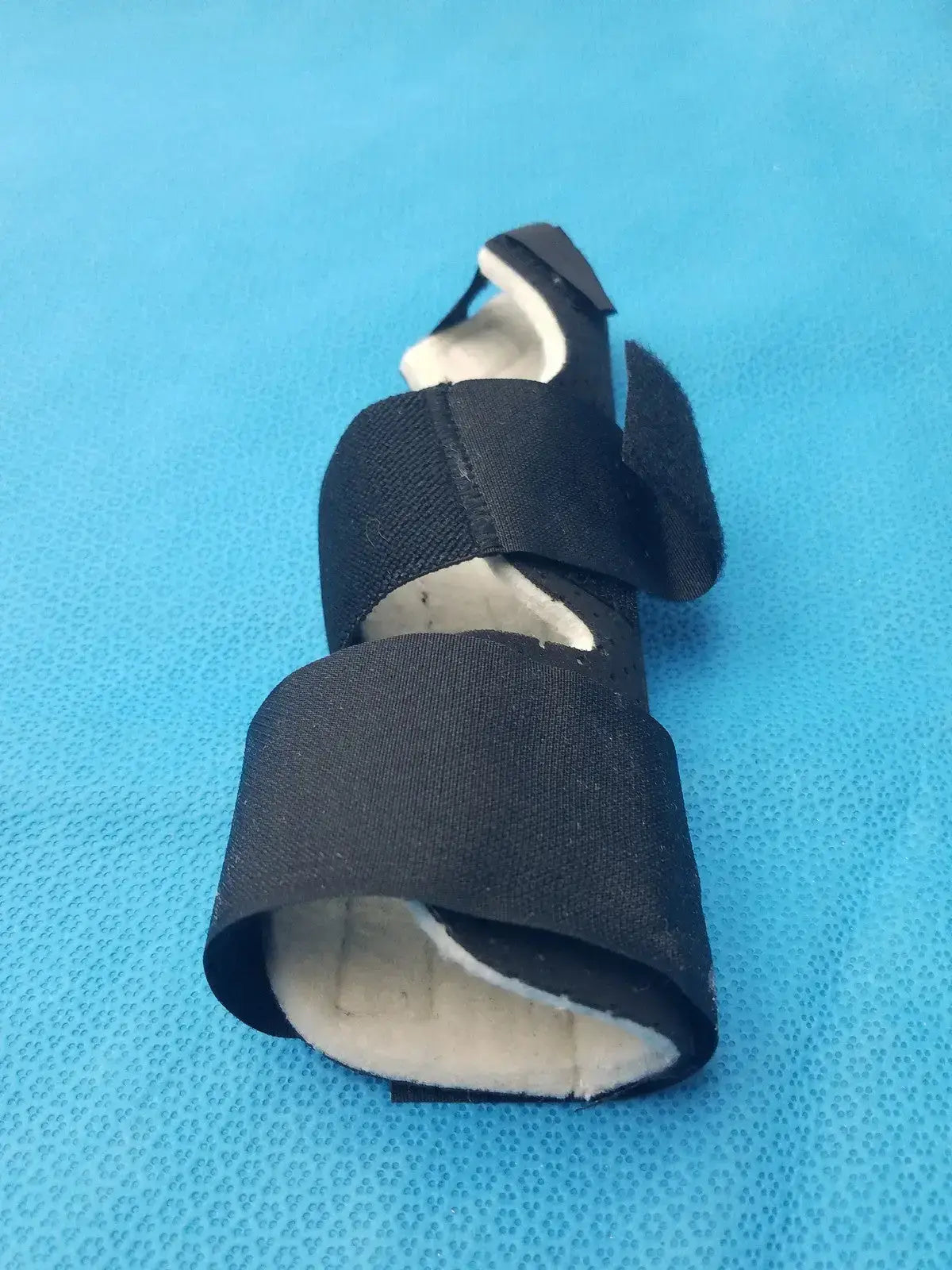 Universal Care Instruction Other Side Wrist Brace Support