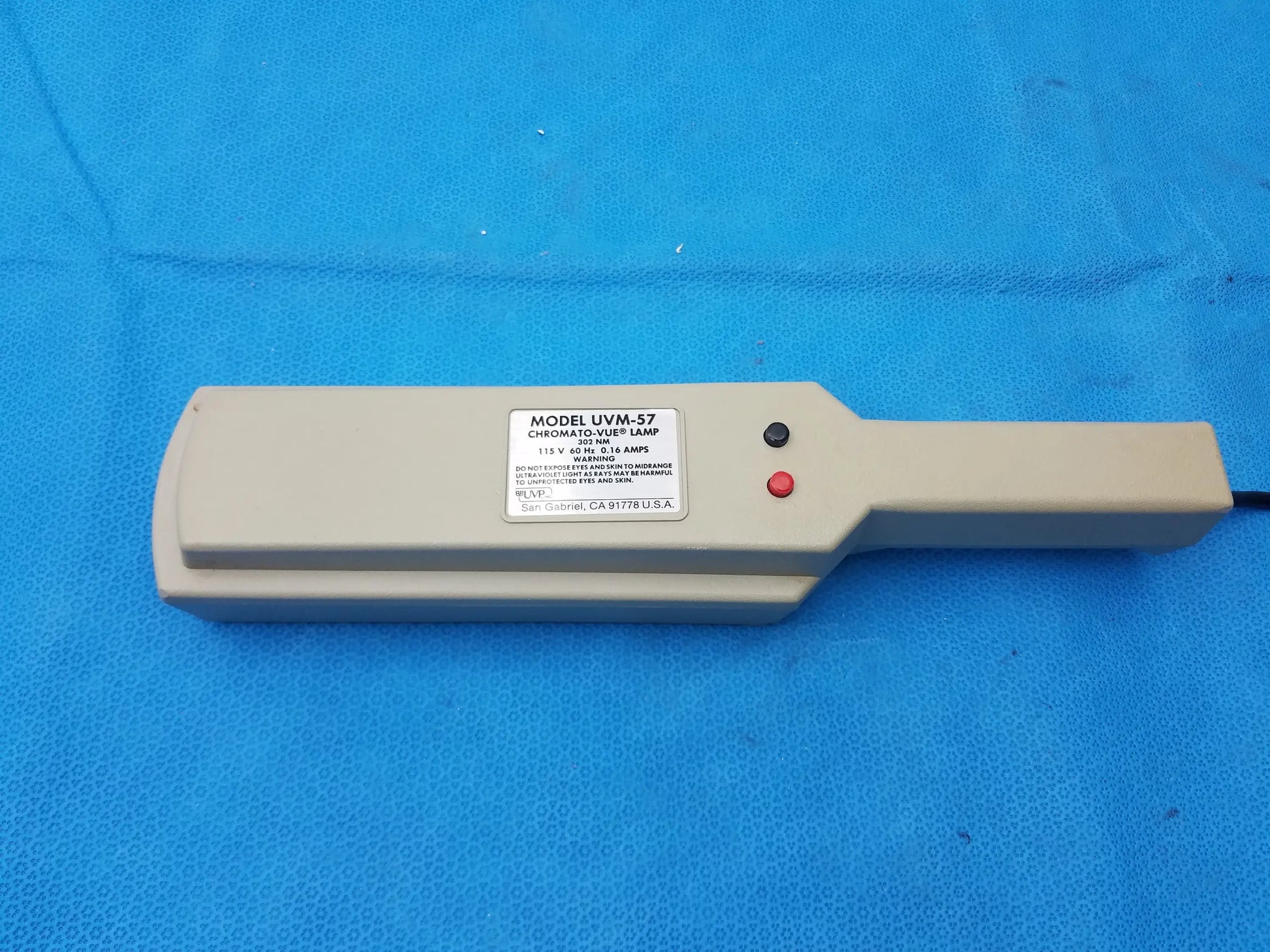 UVP UVM-57 Handheld Mineralight Lamp