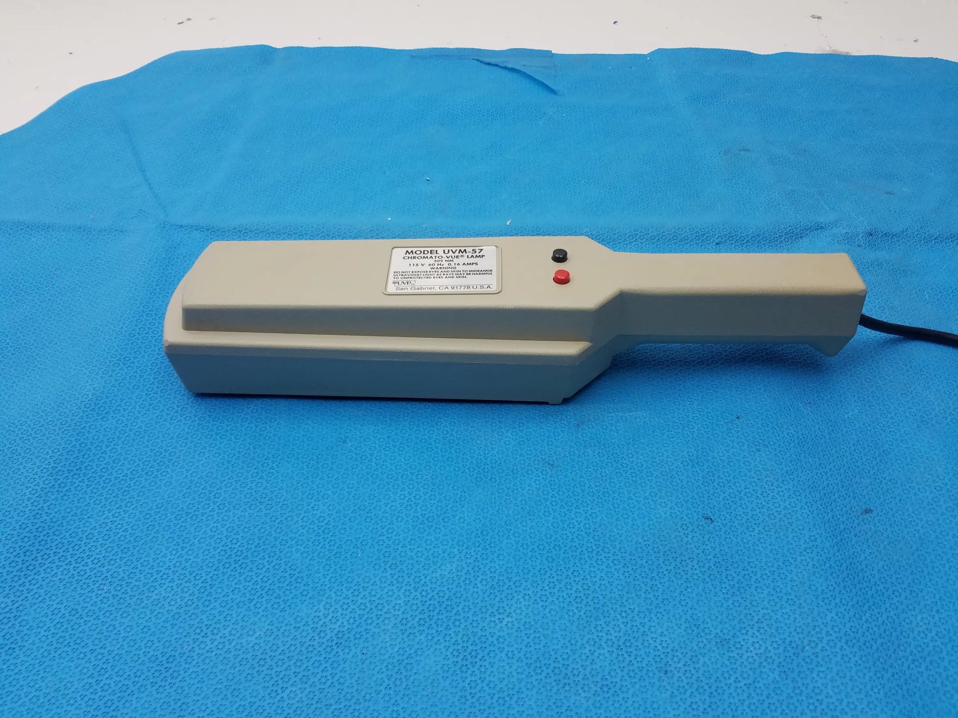 UVP UVM-57 Handheld Mineralight Lamp