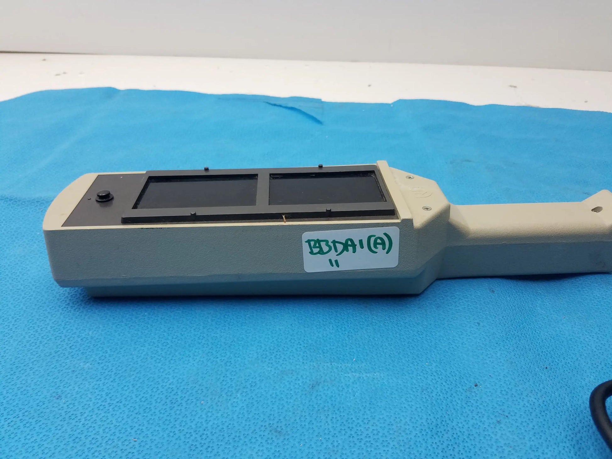 UVP UVM-57 Handheld Mineralight Lamp