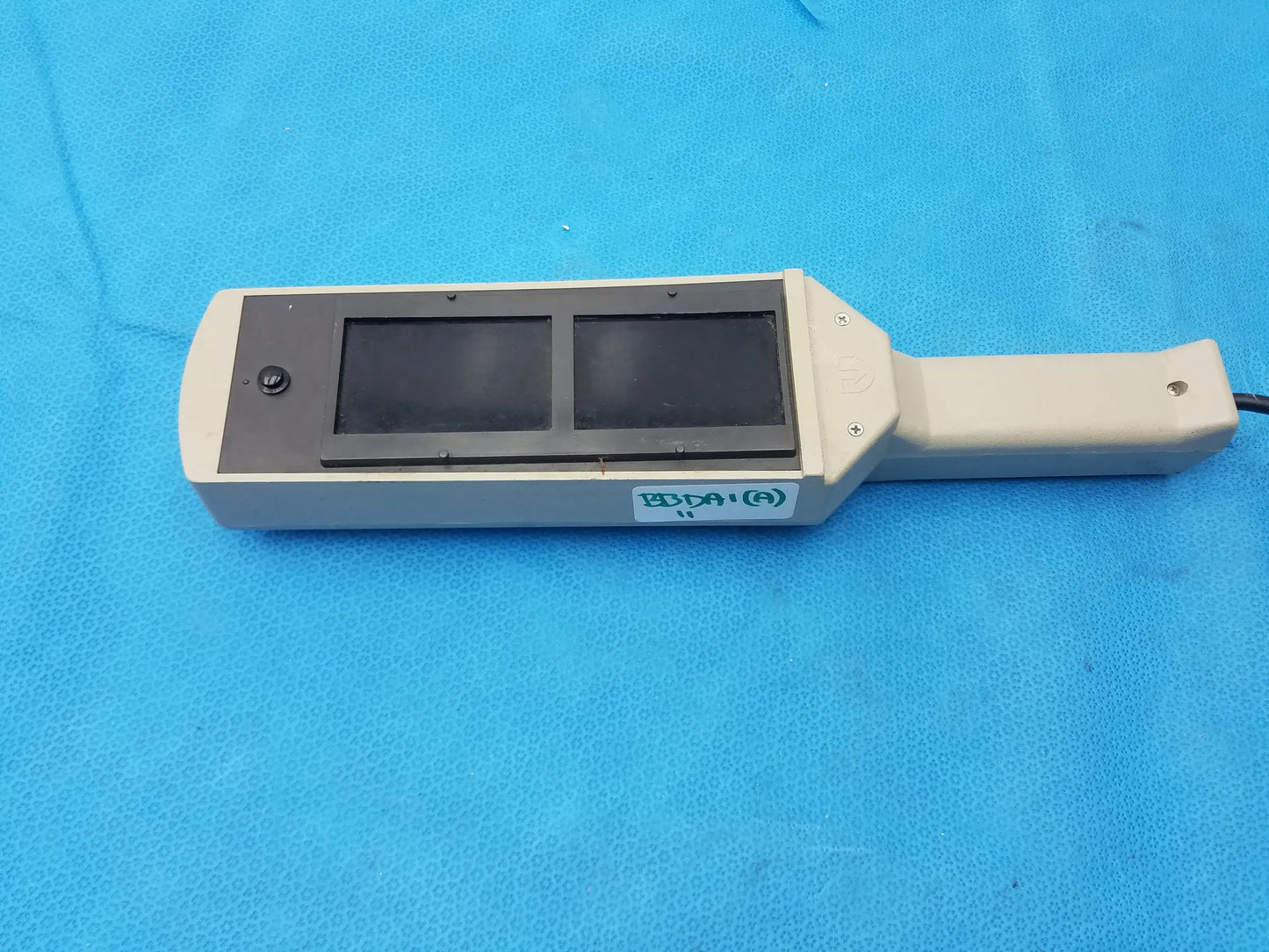 UVP UVM-57 Handheld Mineralight Lamp