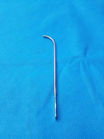 V. Mueller XFAT05 GUB100 Stainless Steel Curved Surgical Instrument
