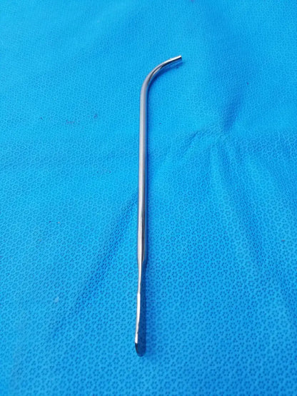 V. Mueller XFAT05 GUB100 Stainless Steel Curved Surgical Instrument