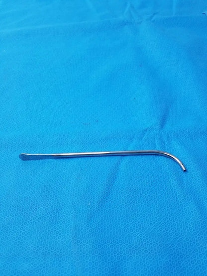 V. Mueller XFAT05 GUB100 Stainless Steel Curved Surgical Instrument