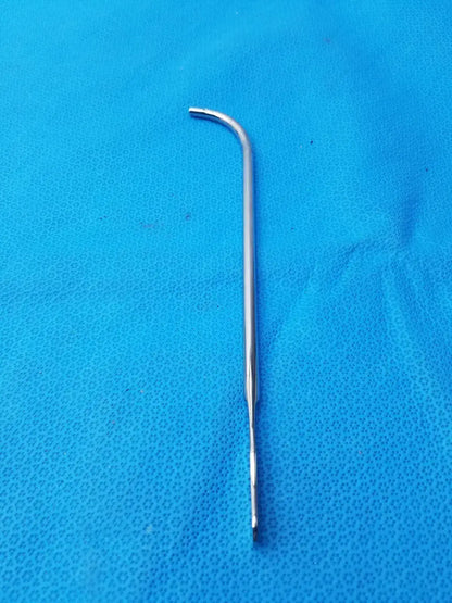 V. Mueller XFAT05 GUB100 Stainless Steel Curved Surgical Instrument